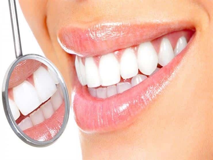 وصفات طبيعية لتبييض الاسنان في المنزل
