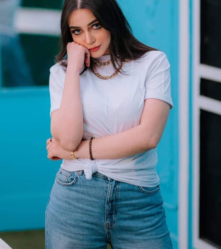 من هي زينب حسن والدة الفنانة رنا رئيس