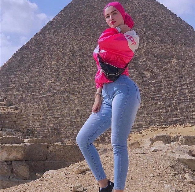 حقيقة وفاة حنين حسام داخل السجن
