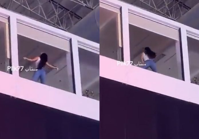 فيديو سعودية تقوم بحركات فاضحة في موسم الجيمرز